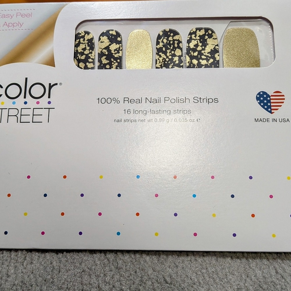Color Street Glittering Gold and Black Nail Strips -Don't Flake On Me